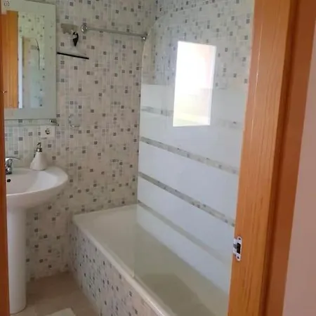 Penthouse Paradiso: 2br Oasis In Del Sol Apartament
