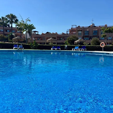 Penthouse Paradiso: 2br Oasis In Del Sol *