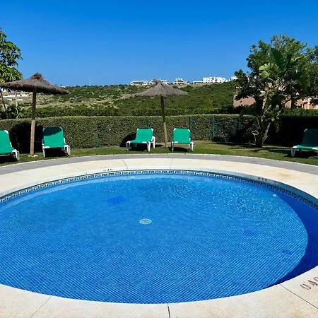 Penthouse Paradiso: 2br Oasis In Del Sol